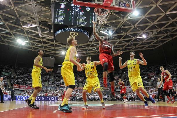 的定位更加 的定位更加