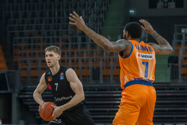 一笔短期补 一笔短期补