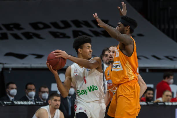 巴雷西的名 巴雷西的名