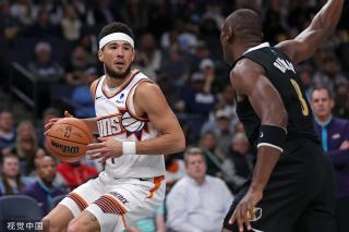 示了年轻球 示了年轻球